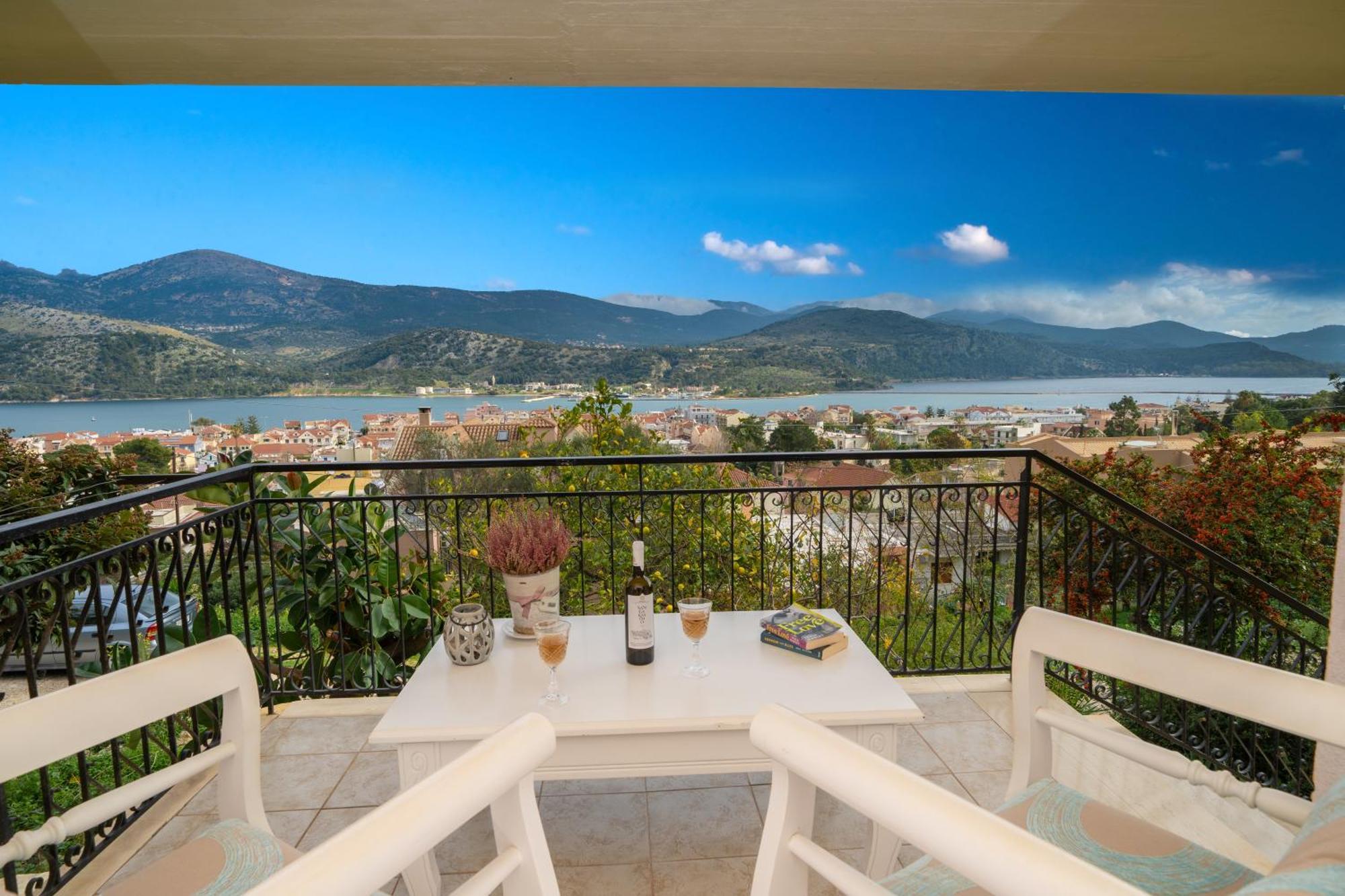 Aphrodite Superb Sea View *